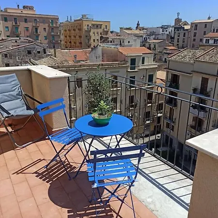 Daire A Terrace In The Heart Of